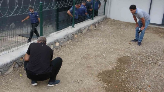 Silahla vuruldu kanlar içerisinde vatandaşlardan yardım istedi