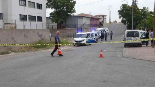Silahla vuruldu kanlar içerisinde vatandaşlardan yardım istedi