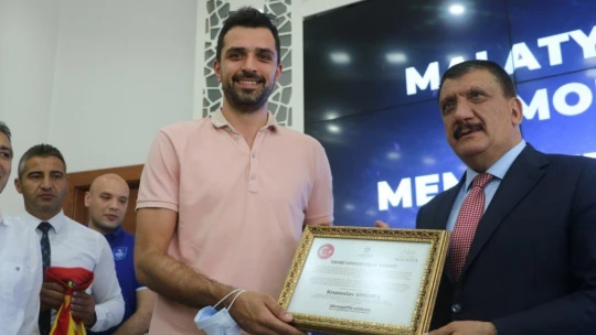 Simon: 'Resmi bir Malatyalı olmaktan çok büyük mutluluk duyuyorum'