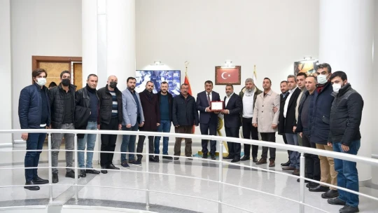 Şire pazarı esnaflarından Başkan Gürkan'a teşekkür ziyareti