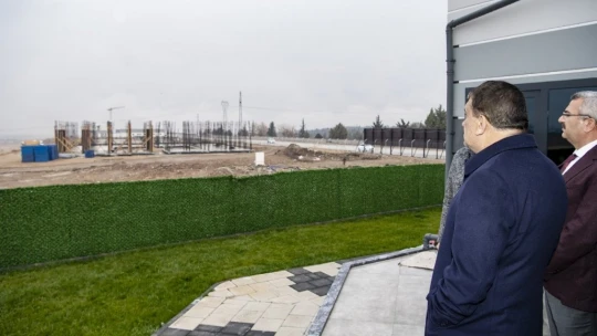 Şire ve buğday pazarlarındaki yeni dükkanların fiyatları belirlendi