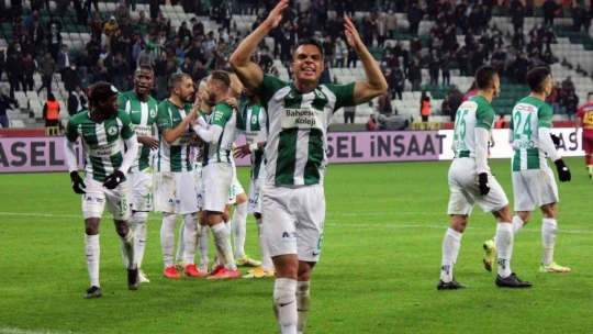 Adım adım düşüyoruz
