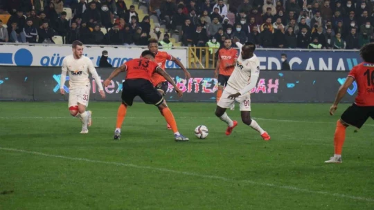 Yeni Malatyaspor: 0 - Galatasaray: 0