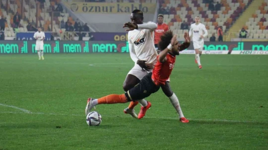 Yeni Malatyaspor: 0 - Galatasaray: 0