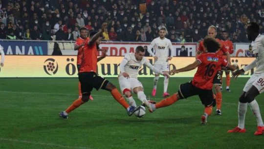 Yeni Malatyaspor: 0 - Galatasaray: 0