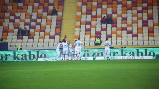 Yeni Malatyaspor evinde farklı mağlup oldu