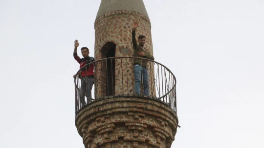 Sular altında kalan köyün 'yalnız minaresi'