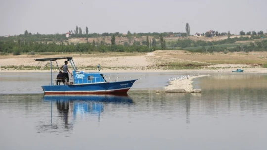Baraj ikiye ayrıldı
