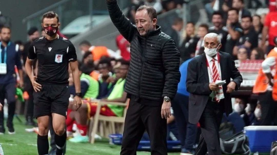 Beşiktaş: 3 - Yeni Malatyaspor: 0