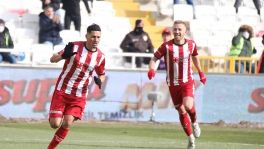 Ligin Dibine Demir Attık!
