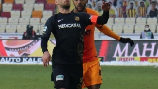 Kötü zemin, kötü futbol... 0-1