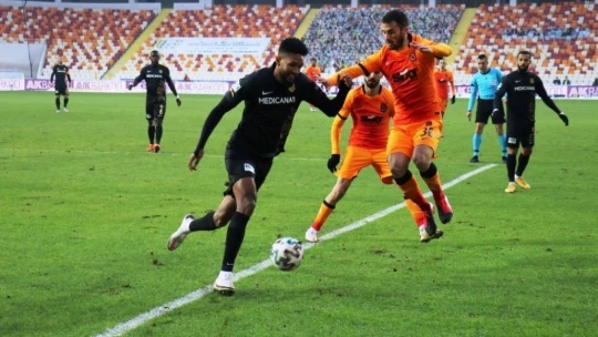 Kötü zemin, kötü futbol... 0-1