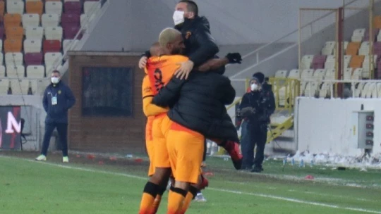 Kötü zemin, kötü futbol... 0-1