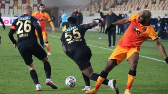 Kötü zemin, kötü futbol... 0-1