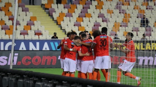 Yeni Malatyaspor: 3 - Fatih Karagümrük: 4