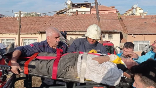 Tadilat yaparken çatı çöktü: 1 yaralı