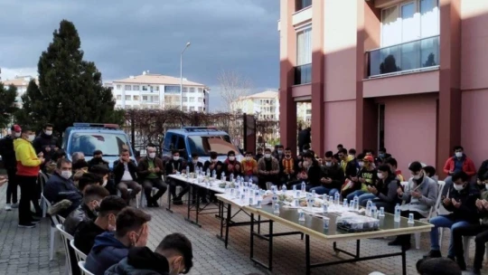 Şehit ailesine taziye ziyareti