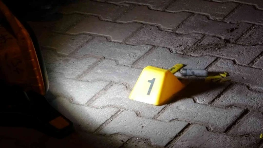 Tartıştığı arkadaşını pompalı tüfekle sırtından vurdu