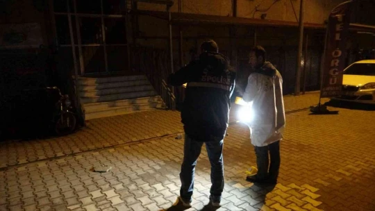 Tartıştığı arkadaşını pompalı tüfekle sırtından vurdu