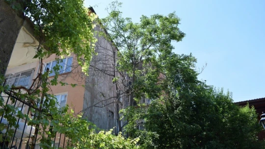 Tartıştığı babasından kaçarken az daha canından oluyordu