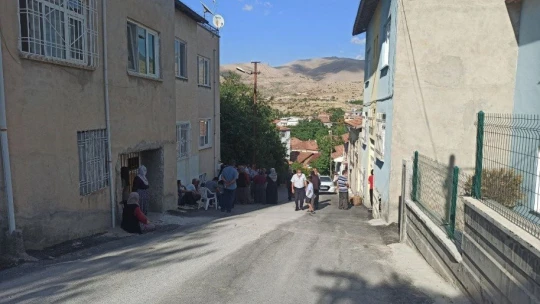 Tartıştığı eşini bıçaklayarak öldürdü