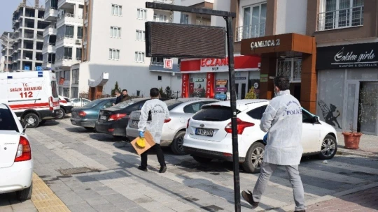 Tartıştığı eşiyle görüntülü görüşme yapıp intihar etti