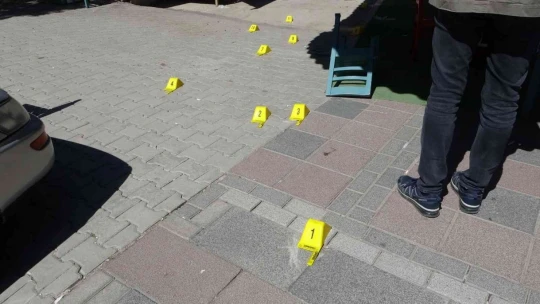 Tartıştığı husumetlisine kurşun yağdırdı: 1 ölü, 1 yaralı