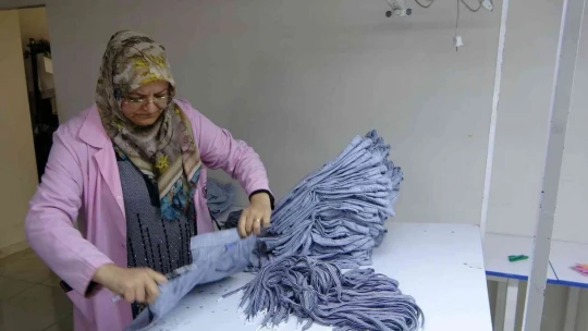 Tekstil atölyesi kadınlara ekmek kapısı oldu