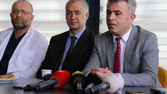 TÖTM Başhekimi Adil Başkıran basınla bir araya geldi