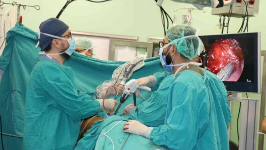 TÖTM'de çevrimiçi Torasik Cerrahi Akciğer ameliyatı
