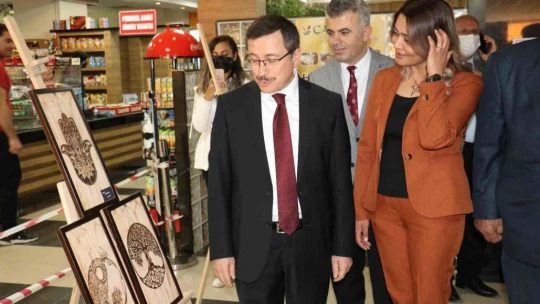 TÖTM'de Ressam Hemşireler Sergi açtı
