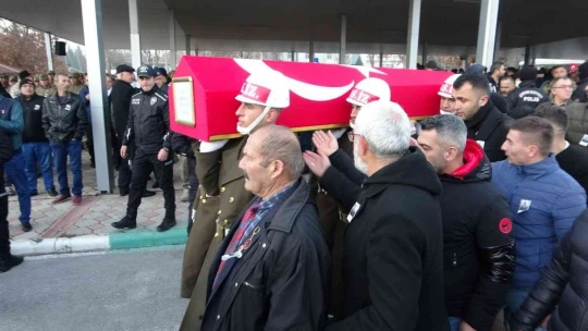 Trafik kazasında şehit olan Astsubay Harun Uğur son yolculuğuna uğurlandı