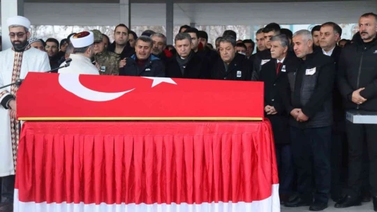 Trafik kazasında şehit olan Astsubay Harun Uğur son yolculuğuna uğurlandı