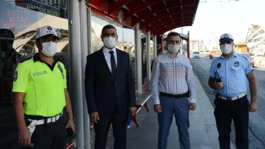 Trambüs güzergahına park edenlere uyarı