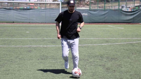 Tümör nedeniyle futbolu bıraktı, Muslera formasını kanser hastaları için satışa çıkarttı
