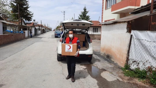 Türk Kızılayı Yeşilyurt Şubesi ihtiyaç sahiplerini unutmadı