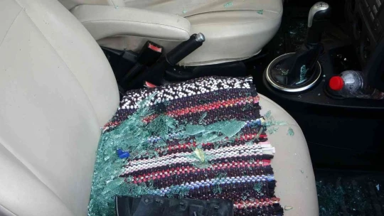 Üç aracın karıştığı kazada tartışan sürücüleri polis sakinleştirdi