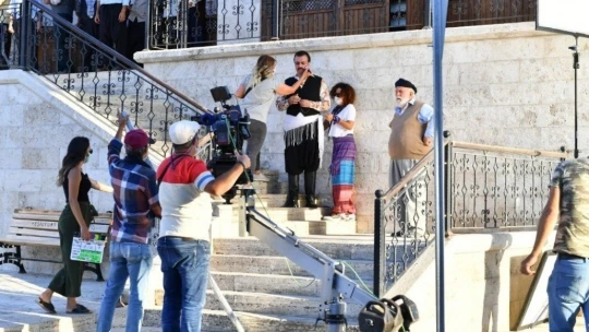 Ünlü oyuncu Halil Kumova'nın Covid-19 testi pozitif çıktı