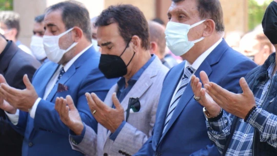 Ünlü sanatçı Alpay'ın acı günü