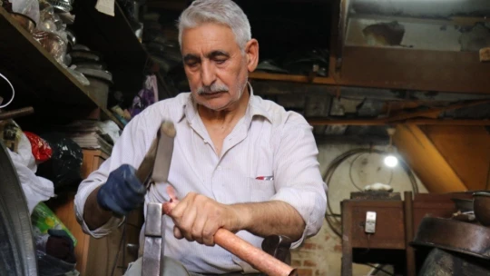 Ustasından öğrendiği mesleği 54 yıldır sürdürüyor