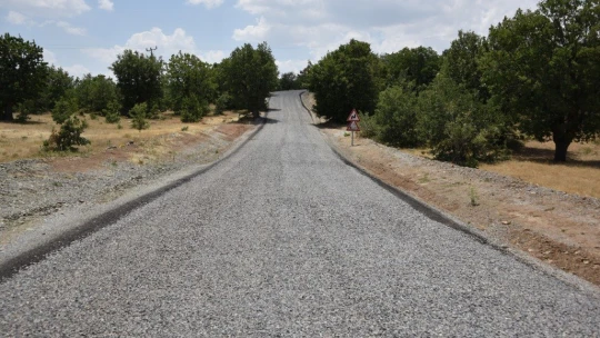 Uzunhüseyin Mahallesi'nin asfalt sorunu çözüldü