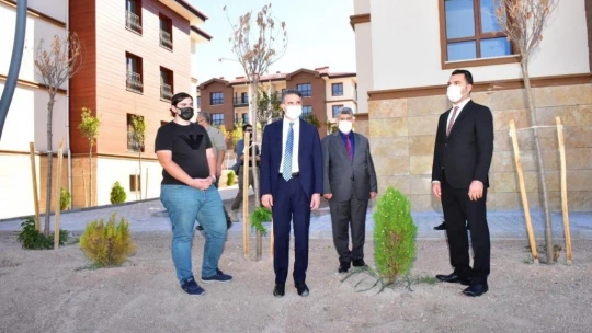 Vali Baruş'dan Covid-19 uyarısı