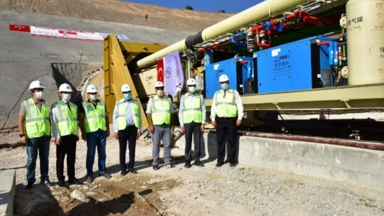 Vali Baruş, Yoncalı Barajında incelemelerde bulundu