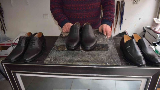 Yarım asırlık ayakkabı ustası mesleğini öğretecek çırak bulamıyor