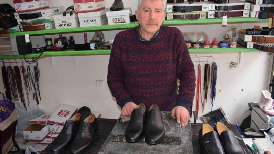 Yarım asırlık ayakkabı ustası mesleğini öğretecek çırak bulamıyor