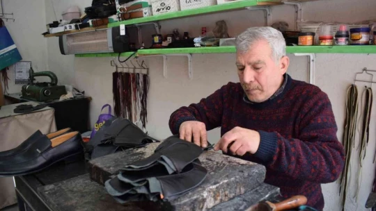 Yarım asırlık ayakkabı ustası mesleğini öğretecek çırak bulamıyor