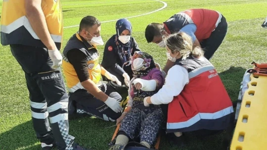 Yaşlı kadının imdadına ambulans helikopter yetişti