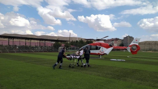 Yaşlı kadının imdadına hava ambulansı yetişti
