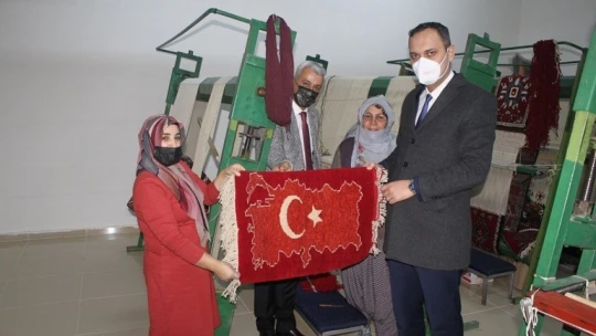 Yazıhan'da tekstil atölyesi açıldı