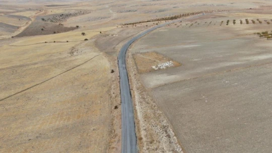 Yazıhan'da yol sorunları çözülüyor